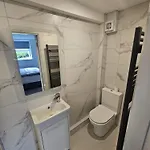 Number33 Bed & Breakfast 3*