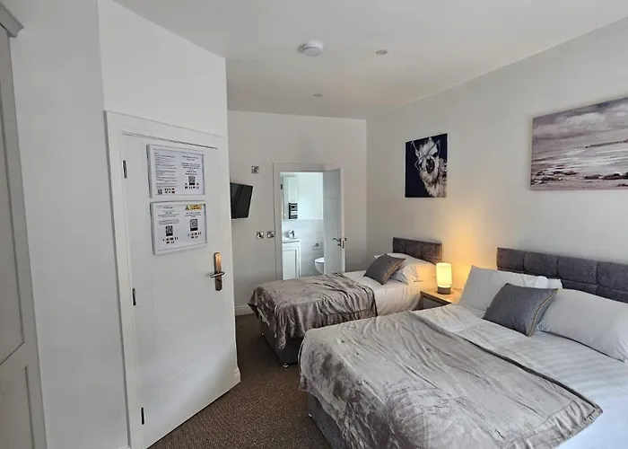 Number33 Bed & Breakfast 3*